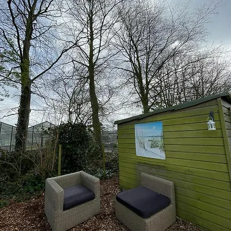 Perenhof 6 * Oostvoorne