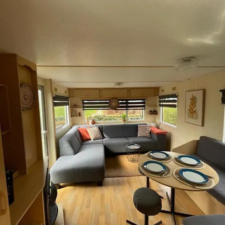 Perenhof 6 * Oostvoorne